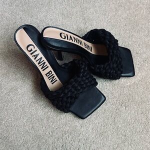 Gianni Bini Black Heeled Shoes with Braided Design